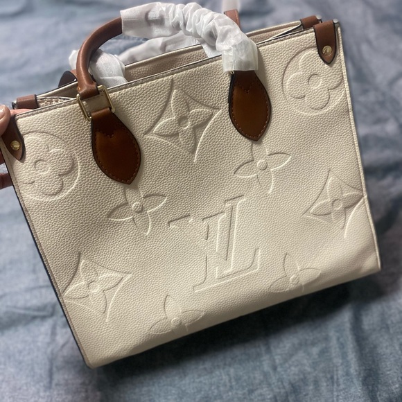 Brand new Bundle - purse with matching wallet - Picture 2 of 8